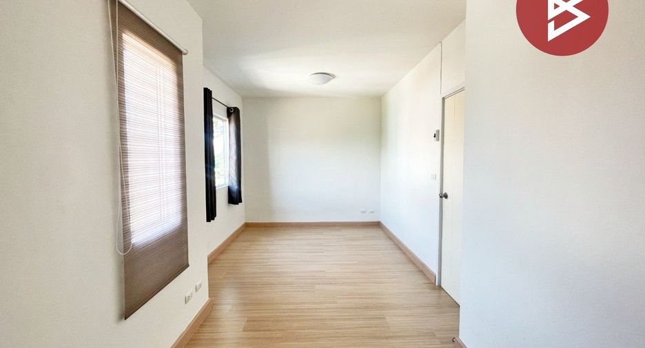Casa adosada en venta de 3 habitaciones en Phra Samut Chedi, Samut Prakan