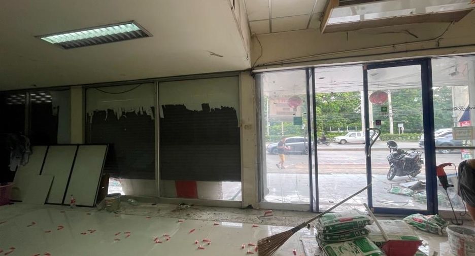 For rent retail Space in Bang Khen, Bangkok
