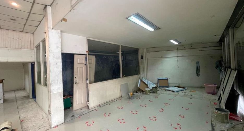For rent retail Space in Bang Khen, Bangkok