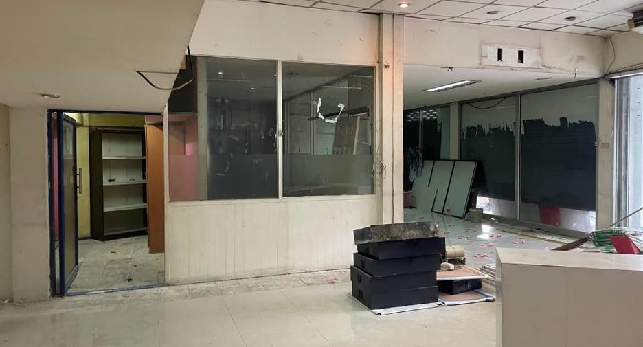 For rent retail Space in Bang Khen, Bangkok