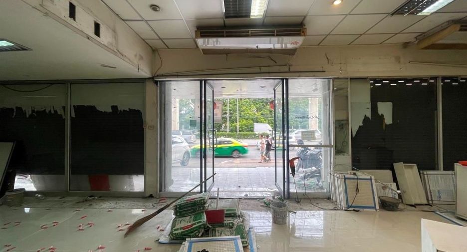 For rent retail Space in Bang Khen, Bangkok