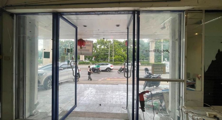 For rent retail Space in Bang Khen, Bangkok