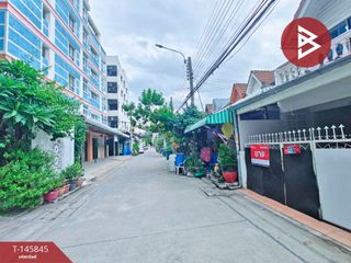 Reihenhaus zum Kauf mit 2 Zimmer in Pak Kret, Nonthaburi