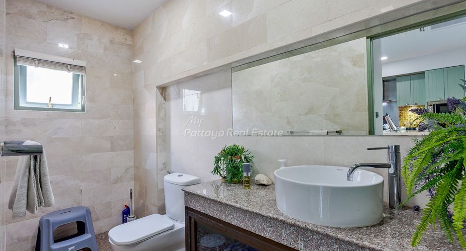 For sale 5 bedrooms villa in Bang Lamung, Chonburi