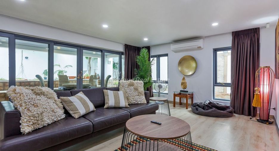 For sale 5 bedrooms villa in Bang Lamung, Chonburi