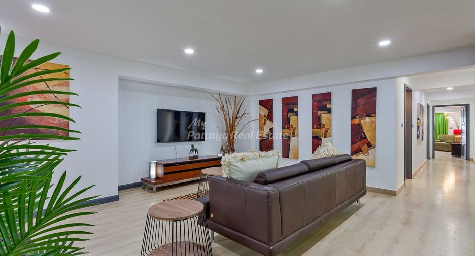 For sale 5 bedrooms villa in Bang Lamung, Chonburi