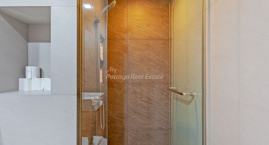 For sale 5 bedrooms villa in Bang Lamung, Chonburi
