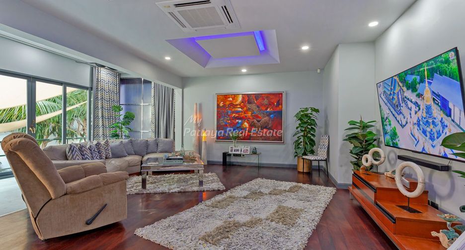 For sale 5 bedrooms villa in Bang Lamung, Chonburi