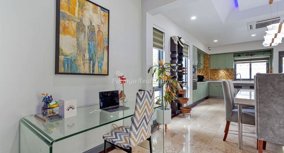 For sale 5 bedrooms villa in Bang Lamung, Chonburi