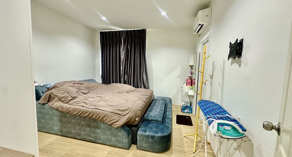 For sale 3 bedrooms townhouse in Sai Noi, Nonthaburi