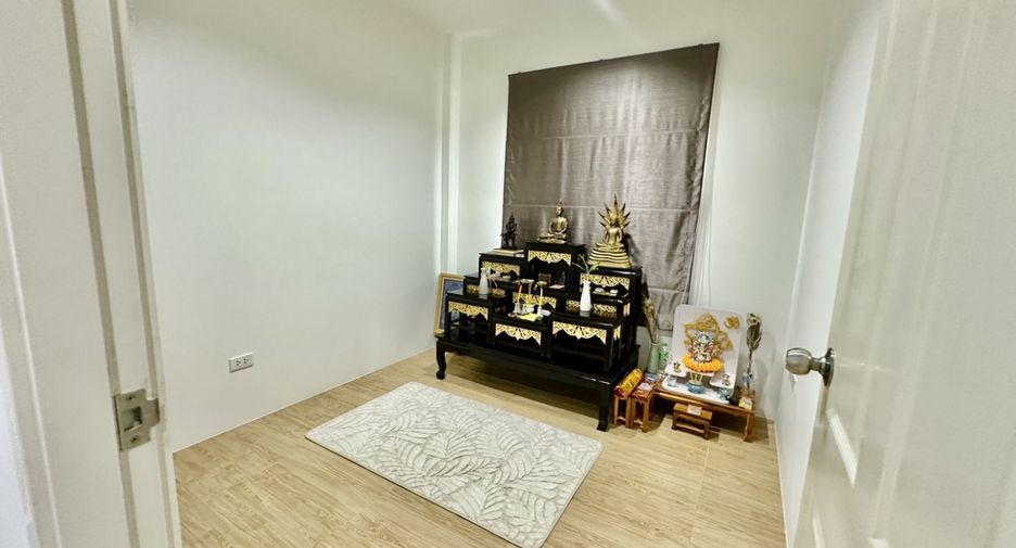 For sale 3 bedrooms townhouse in Sai Noi, Nonthaburi