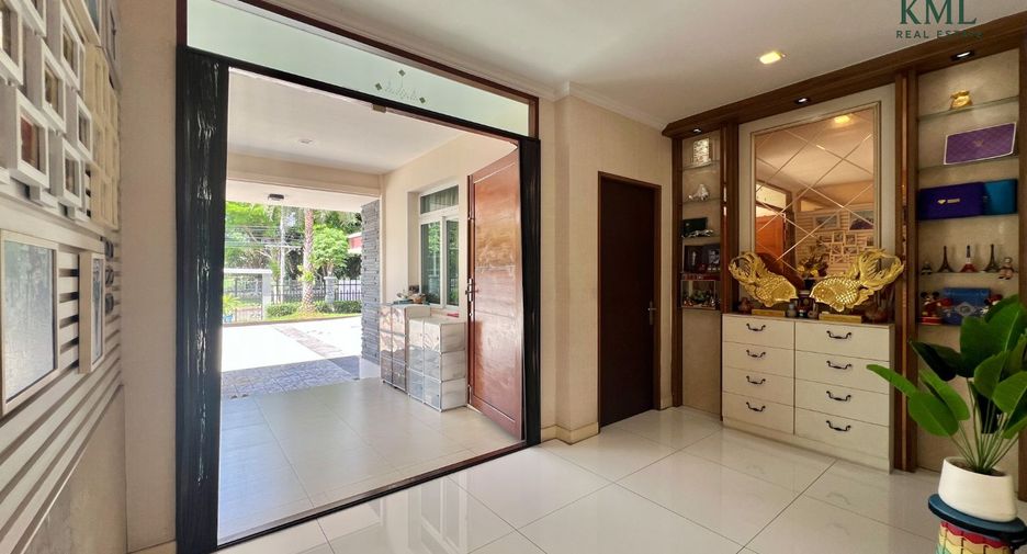 For sale 5 bedrooms house in Lam Luk Ka, Pathum Thani