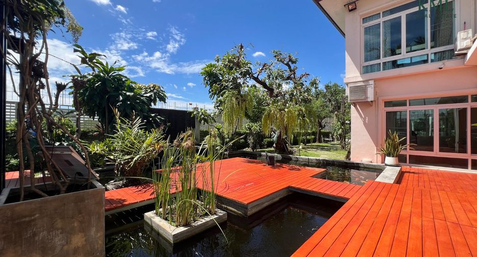 For sale 5 bedrooms house in Lam Luk Ka, Pathum Thani