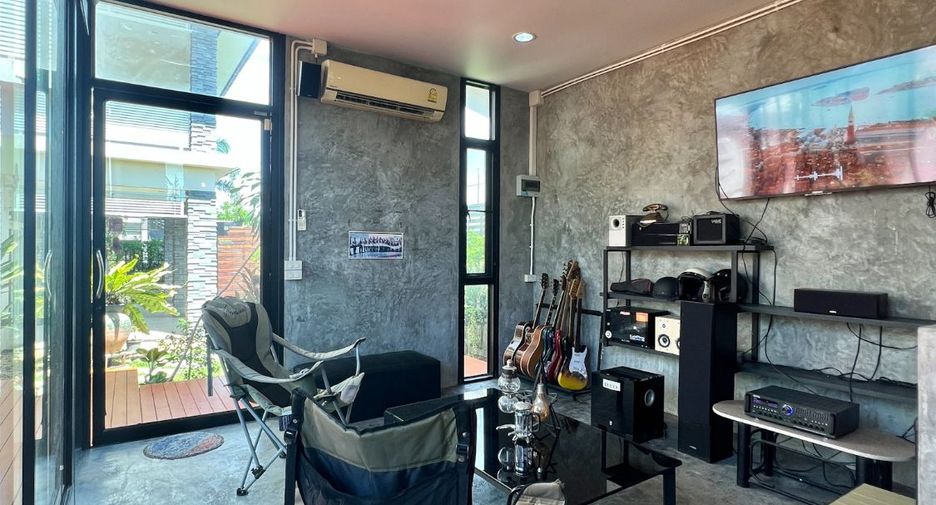 For sale 5 bedrooms house in Lam Luk Ka, Pathum Thani