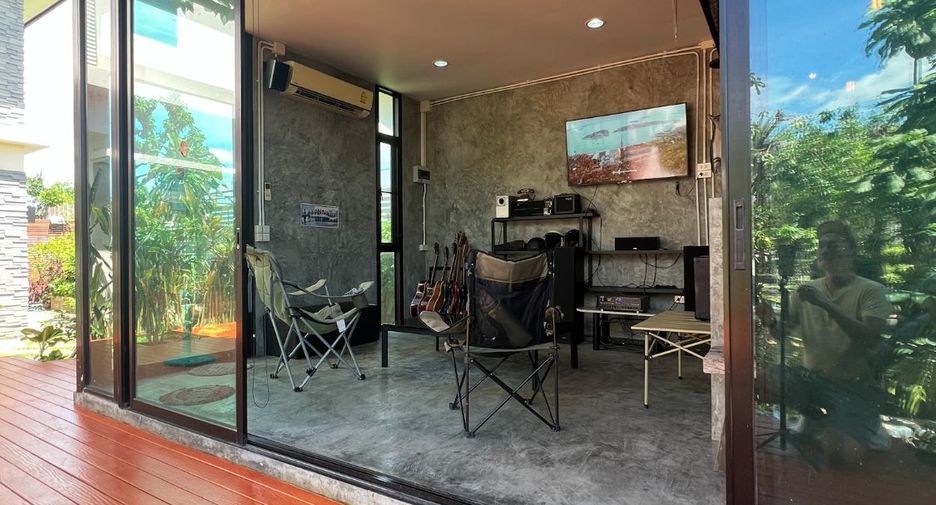 For sale 5 bedrooms house in Lam Luk Ka, Pathum Thani