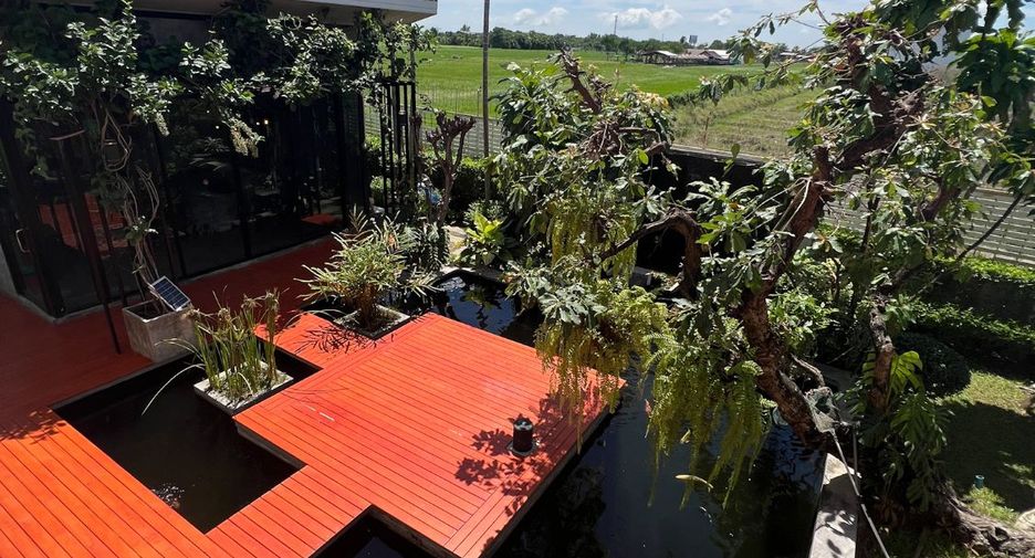For sale 5 bedrooms house in Lam Luk Ka, Pathum Thani
