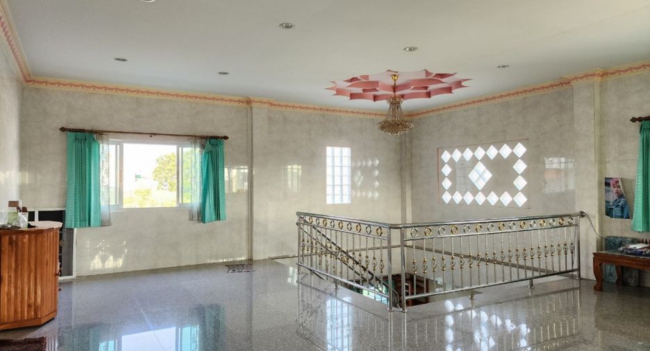 Casa en venta de 5 habitaciones en Phra Samut Chedi, Samut Prakan