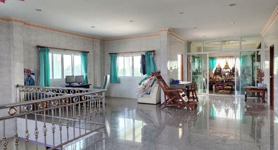 Casa en venta de 5 habitaciones en Phra Samut Chedi, Samut Prakan