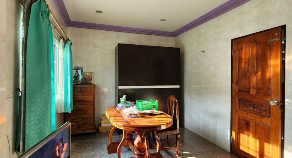 Casa en venta de 5 habitaciones en Phra Samut Chedi, Samut Prakan