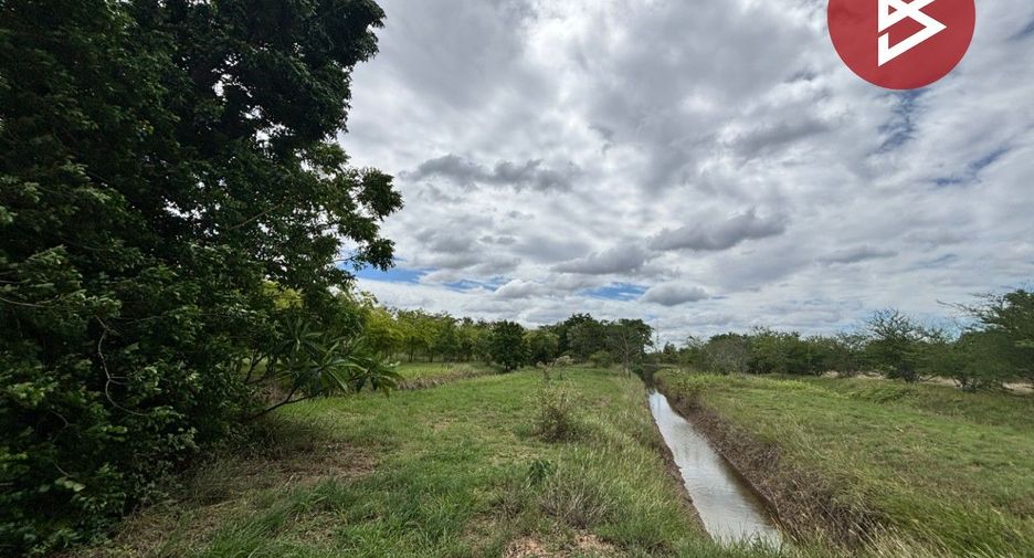Terreno en venta en Phra Thong Kham, Nakhon Ratchasima