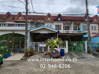 À vendre 3 chambres maison de ville à Lam Luk Ka, Pathum Thani