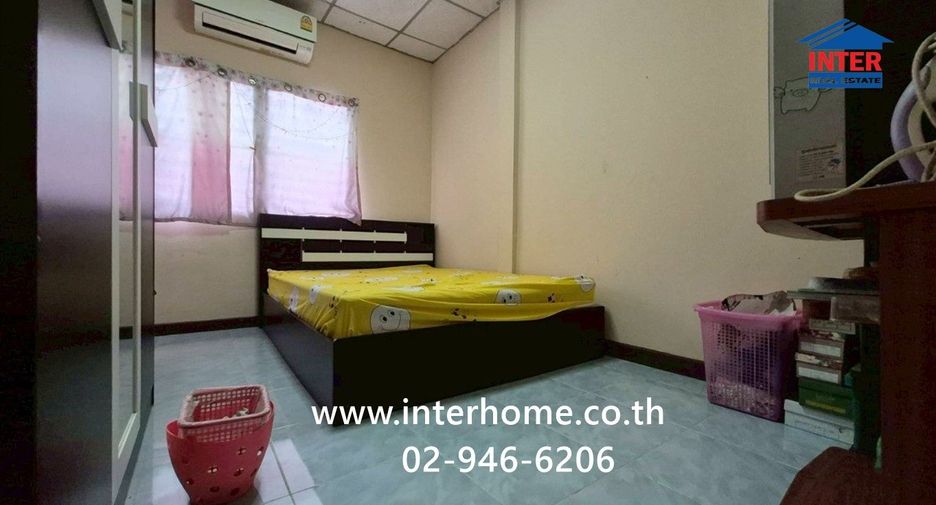 À vendre 3 chambres maison de ville à Lam Luk Ka, Pathum Thani