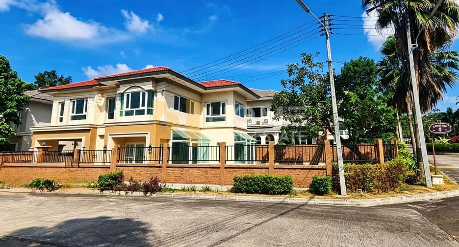 For sale 3 bedrooms house in Si Racha, Chonburi