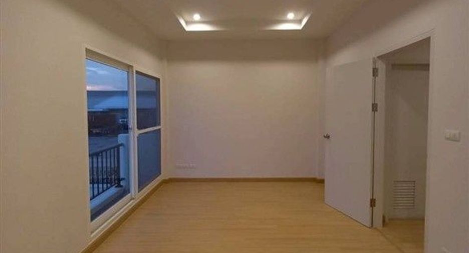Reihenhaus zum Kauf mit 3 Zimmer in Bang Phli, Samut Prakan