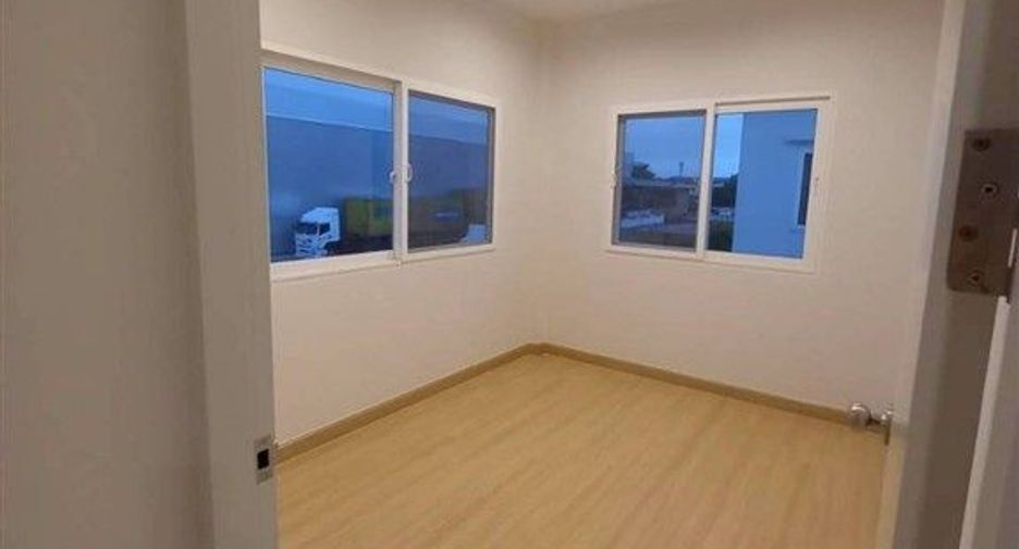 Reihenhaus zum Kauf mit 3 Zimmer in Bang Phli, Samut Prakan