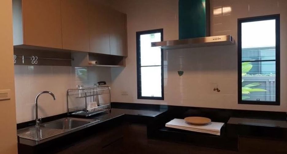 For rent 5 bedrooms house in Bang Phli, Samut Prakan