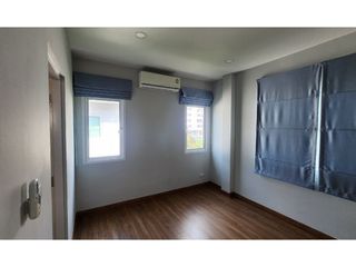 Casa en venta de 4 habitaciones en Khlong Sam Wa, Bangkok