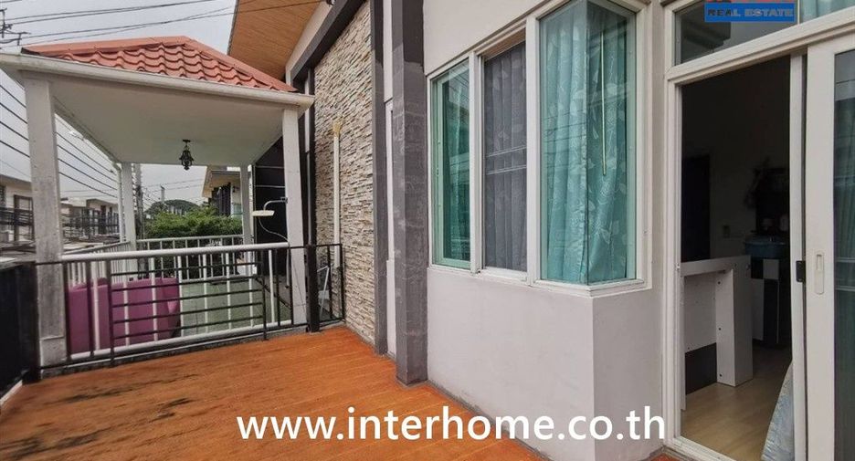 For sale 4 ベッドルーム townhouse in Saphan Sung, Bangkok