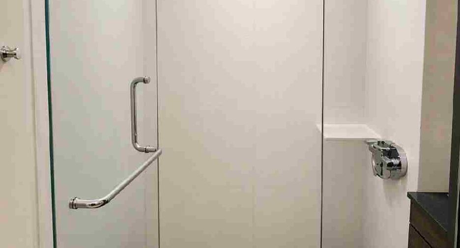 For sale 2 bedrooms condo in Khlong Toei, Bangkok