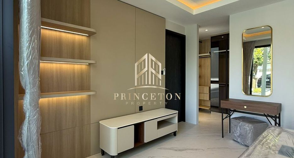 Casa en alquiler de 5 habitaciones en Saphan Sung, Bangkok