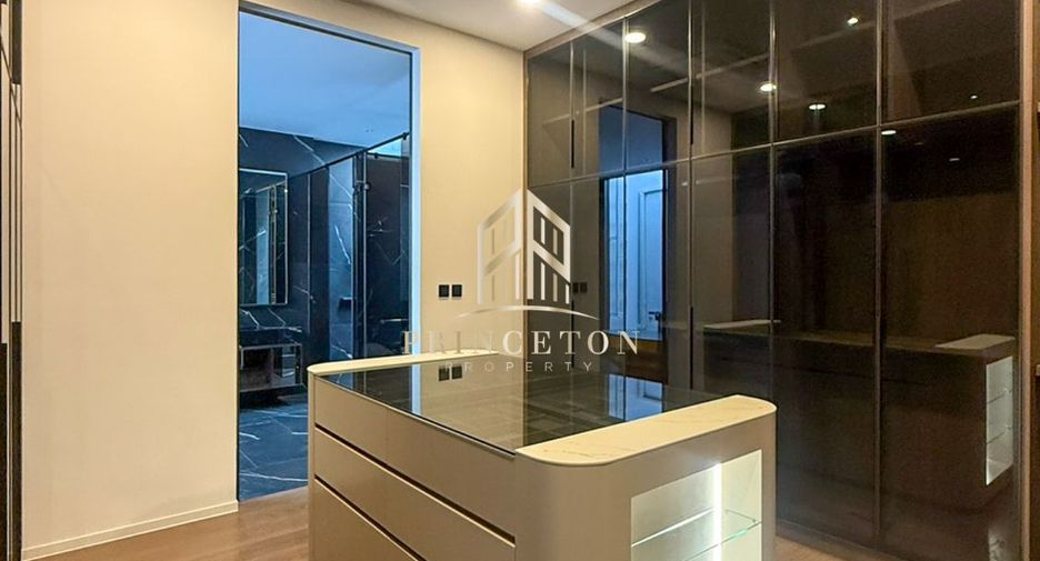 Casa en alquiler de 5 habitaciones en Saphan Sung, Bangkok