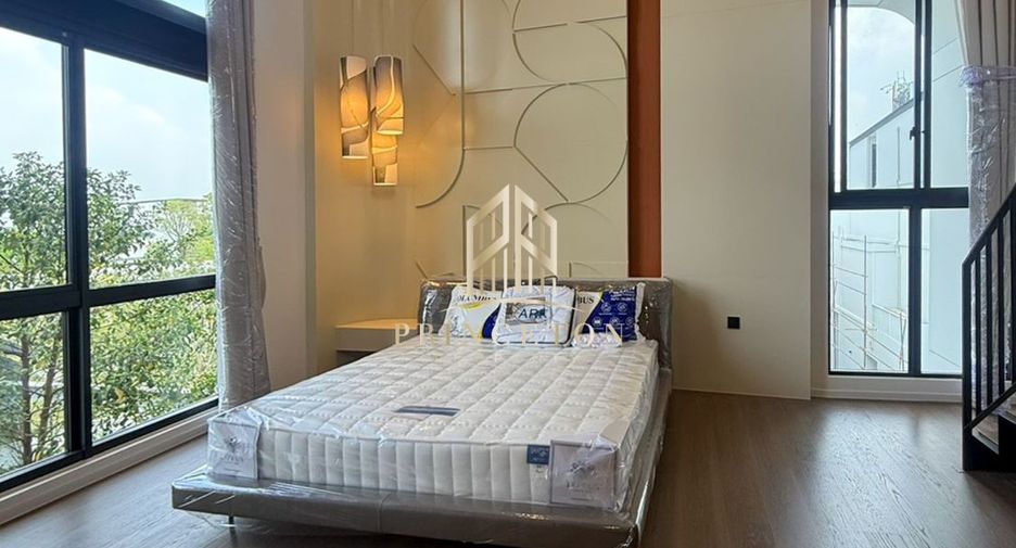 Casa en alquiler de 5 habitaciones en Saphan Sung, Bangkok