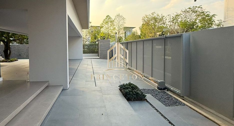 Casa en alquiler de 5 habitaciones en Saphan Sung, Bangkok
