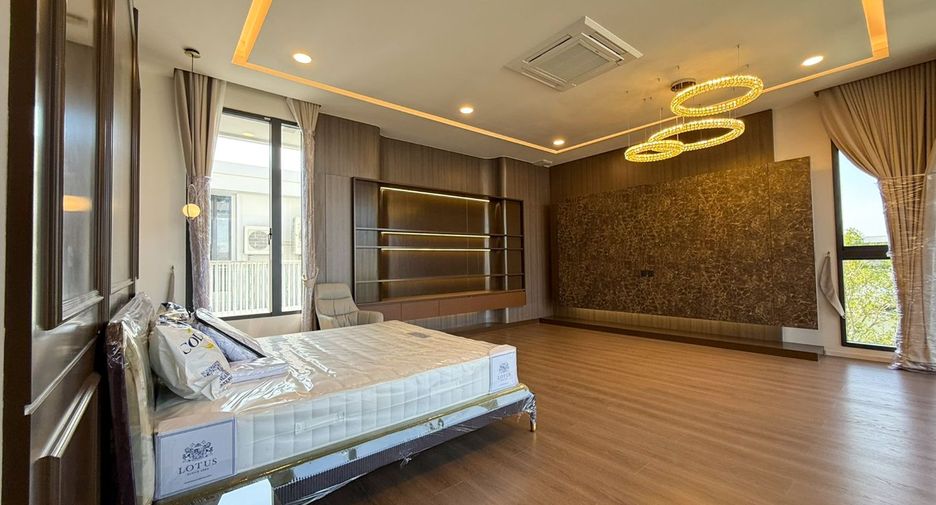 Casa en alquiler de 5 habitaciones en Saphan Sung, Bangkok