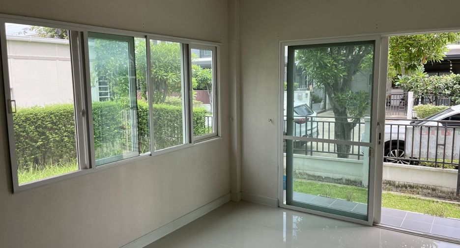 Casa en venta de 4 habitaciones en Lat Krabang, Bangkok