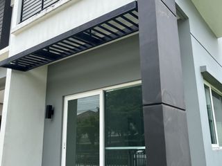 For sale 4 bedrooms house in Lat Krabang, Bangkok