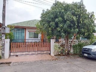 For sale 3 bedrooms house in Lat Krabang, Bangkok