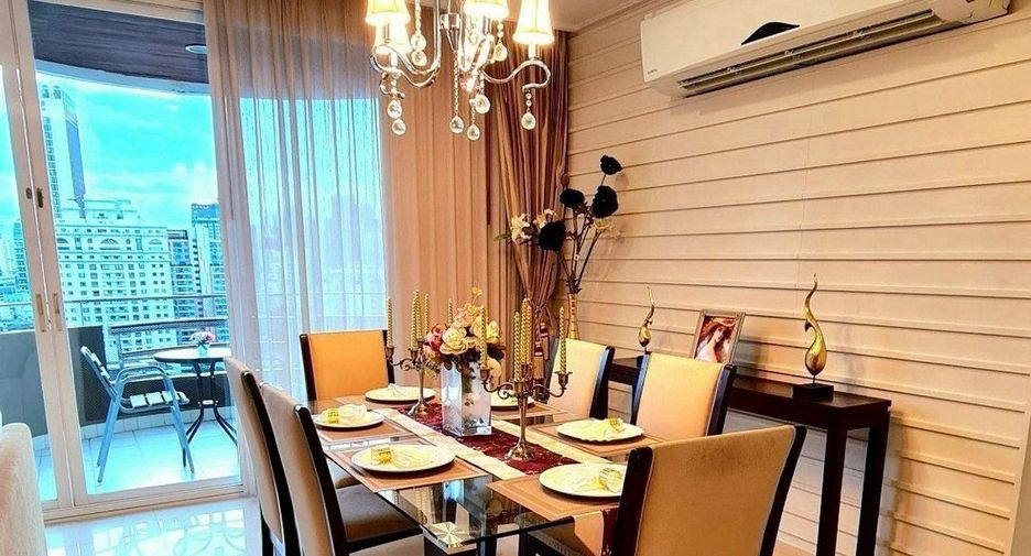 For rent 3 bedrooms condo in Watthana, Bangkok