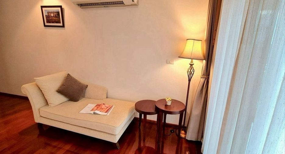 For rent 3 bedrooms condo in Watthana, Bangkok