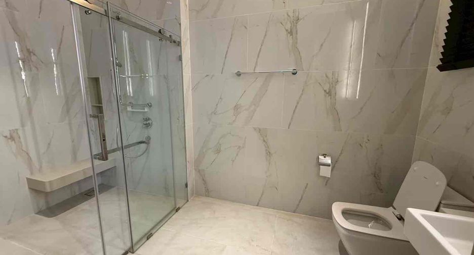 For sale and for rent 5 bedrooms house in Suan Luang, Bangkok