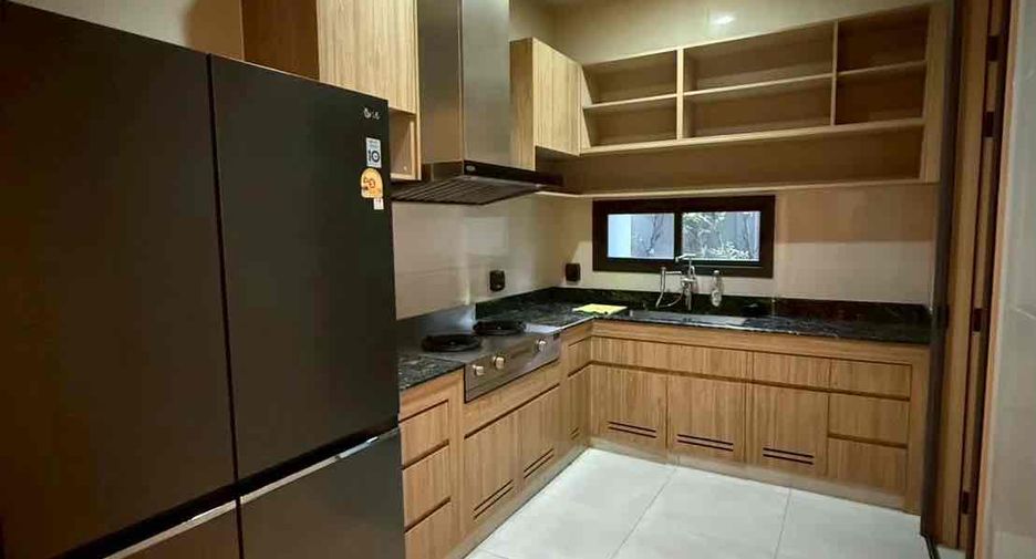 For sale and for rent 5 bedrooms house in Suan Luang, Bangkok