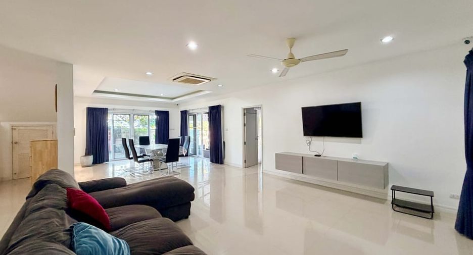 À louer 4 chambres villa à Bang Lamung, Chonburi