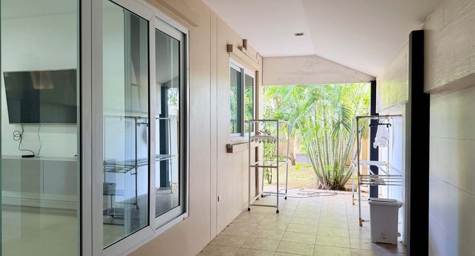 À louer 4 chambres villa à Bang Lamung, Chonburi