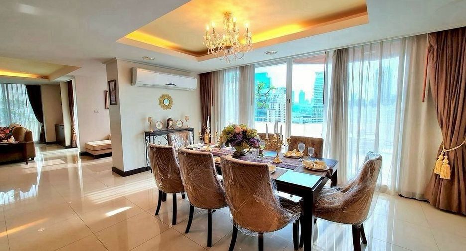 For rent 4 bedrooms condo in Watthana, Bangkok