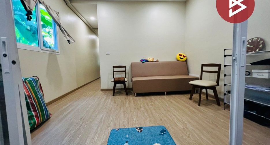 For sale 4 bedrooms retail Space in Mueang Samut Prakan, Samut Prakan