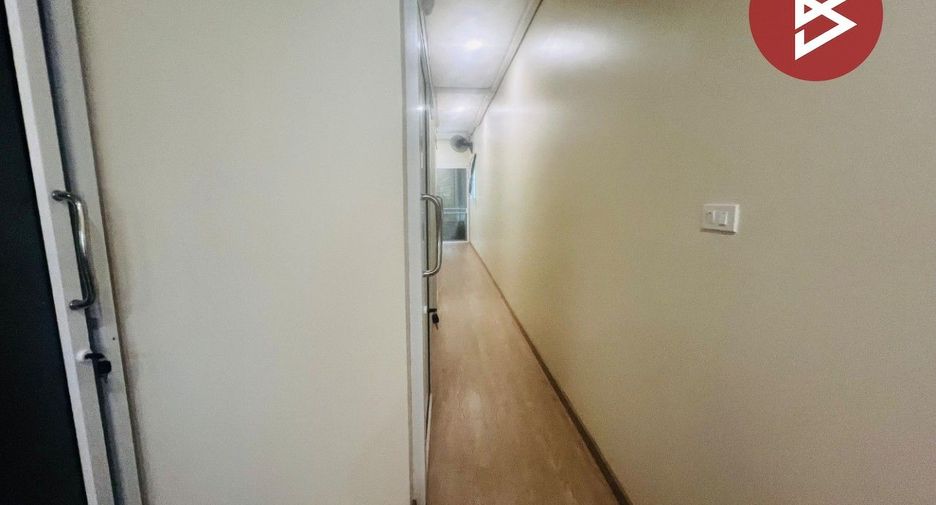 For sale 4 bedrooms retail Space in Mueang Samut Prakan, Samut Prakan